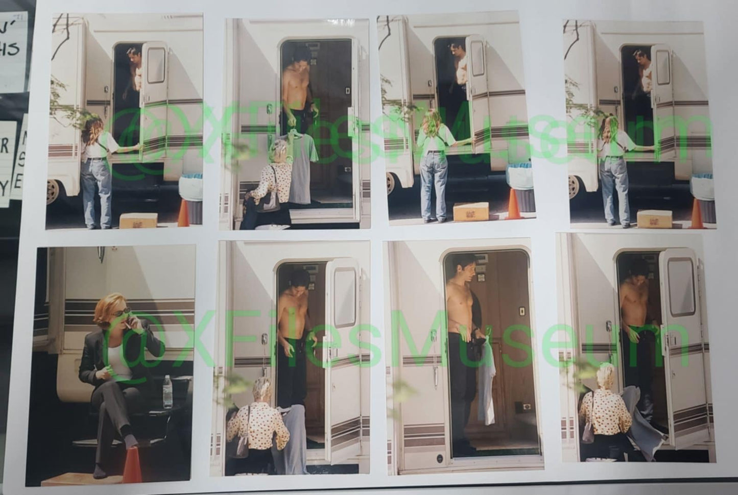 X-Files -" Fight The Future" - Photo Lot A- Behind the Scenes