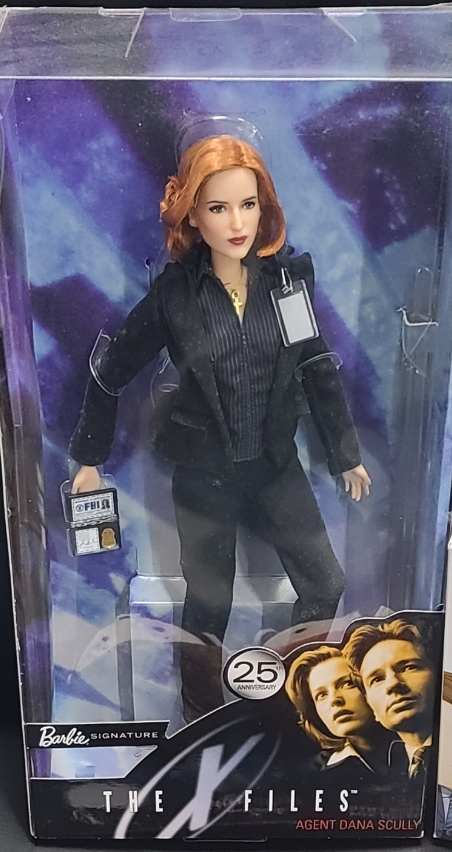 The X-Files 25th Anniversary Dana Scully Barbie