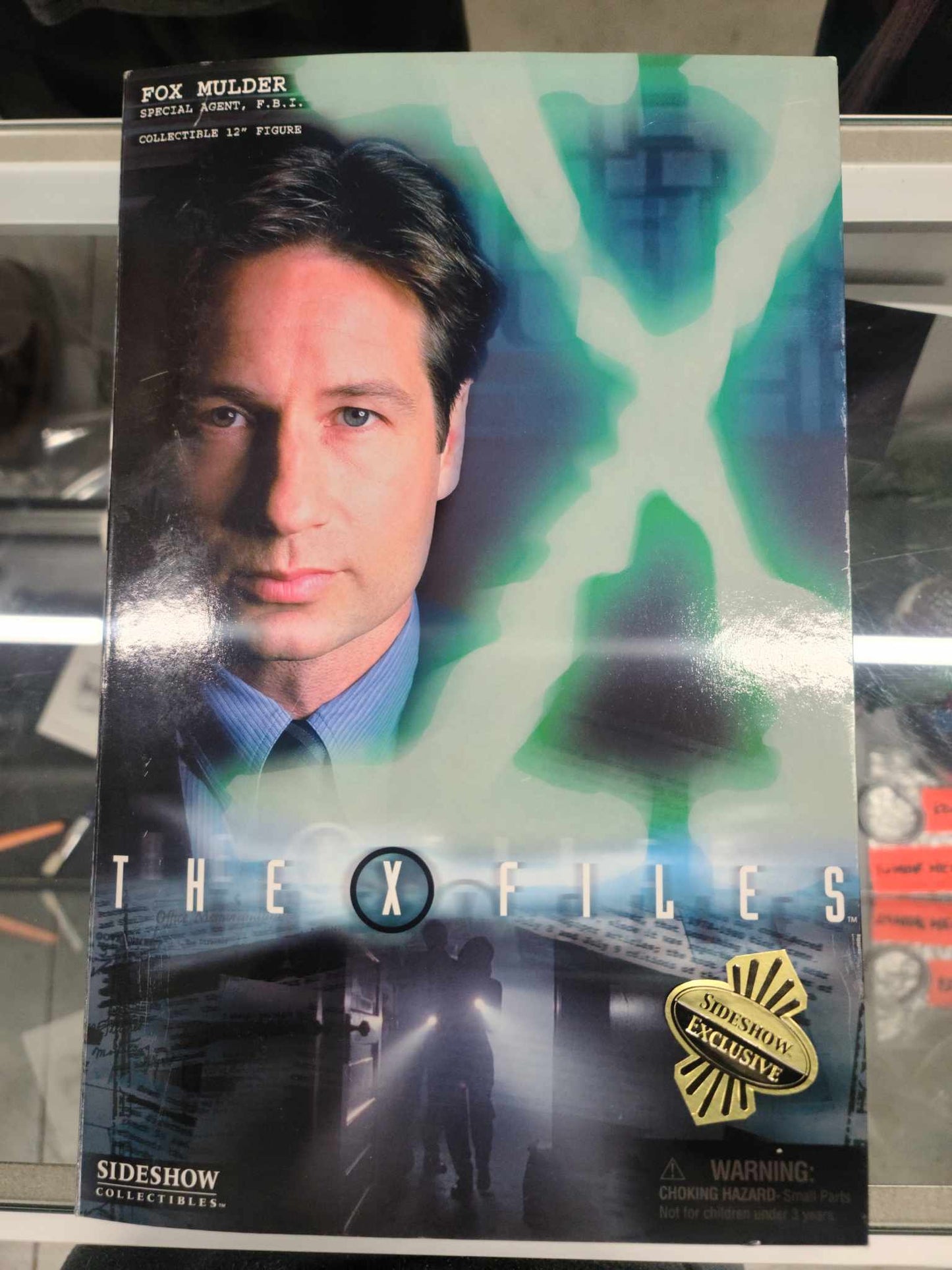 Exclusive Agent Fox Mulder - Home- Sideshow Figure