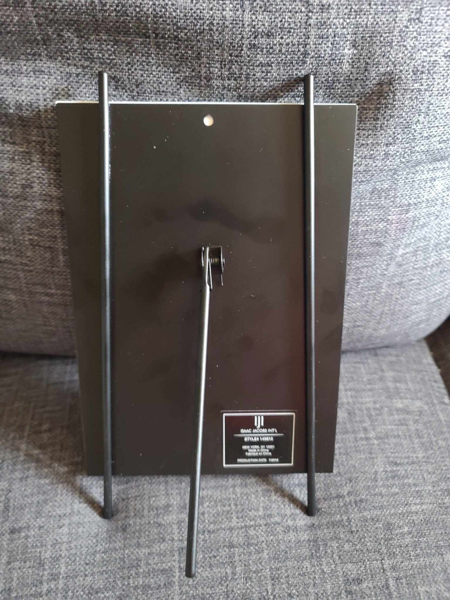 I Want To Believe artwork by Rob Taylor in magnetic metal easel