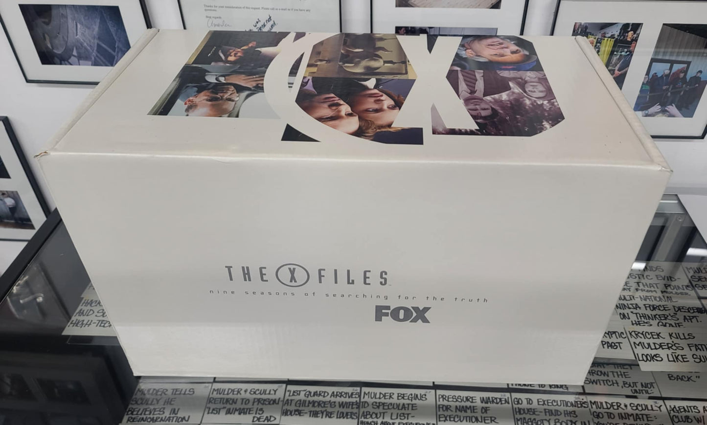 Very rare- Extra-large- X-Files Promotional Box - Final Wrap Party