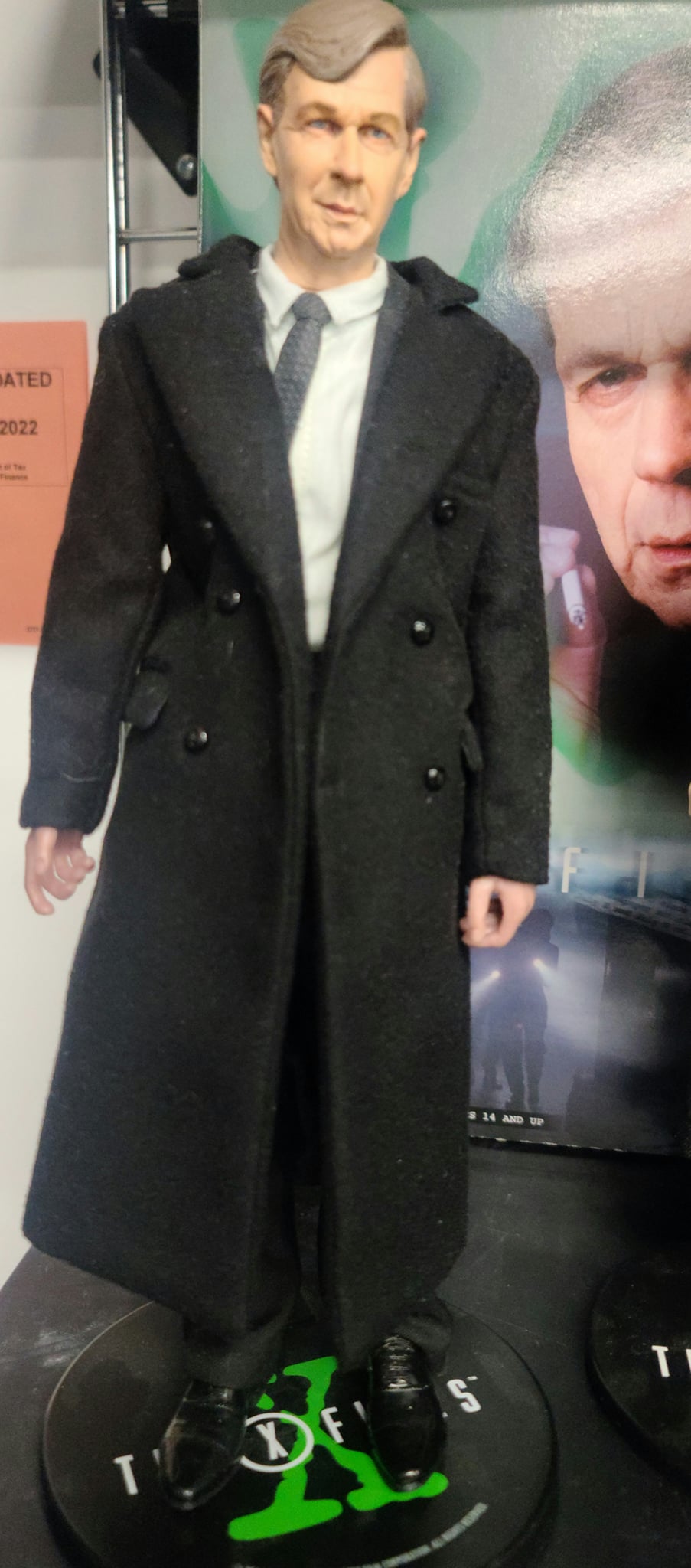 CSM Sideshow Figure , Black Trench coat -Loose