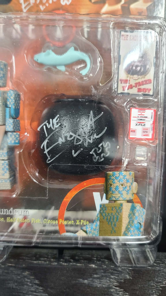 *X-Files-Palz Figure -The Conundrum - episode HUMBUG autographed by The Enigma Live