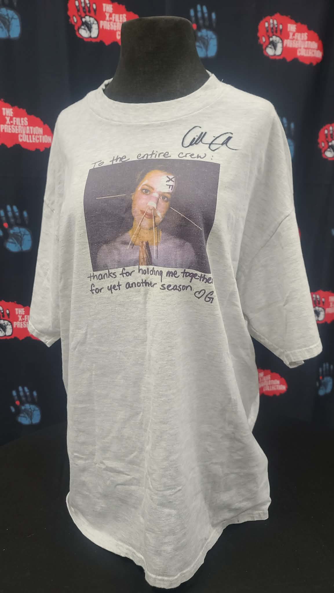 * X-Files-Gillian Anderson Autographed Crew Shirt**** RARE