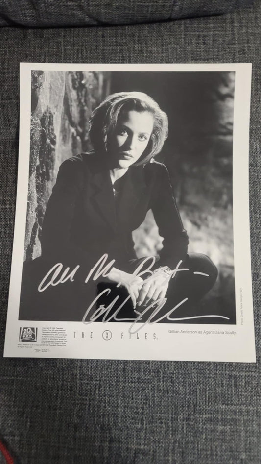 X-Files Press Photo - Autographed by Gillian Anderson   (JAB)