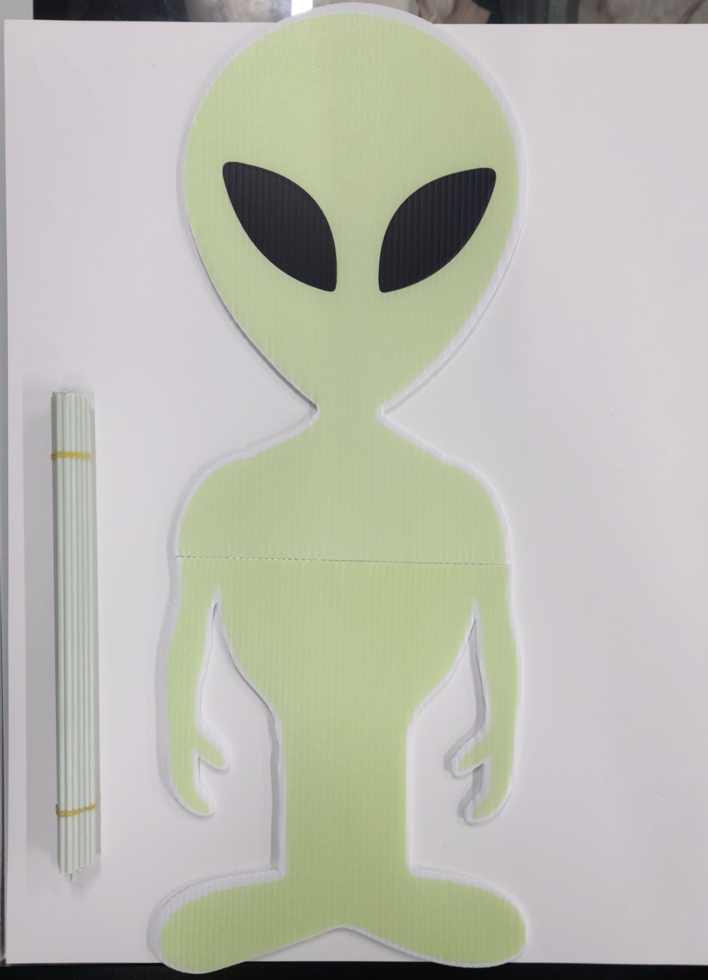 Alien Yard Sign - Glow in the Dark - C