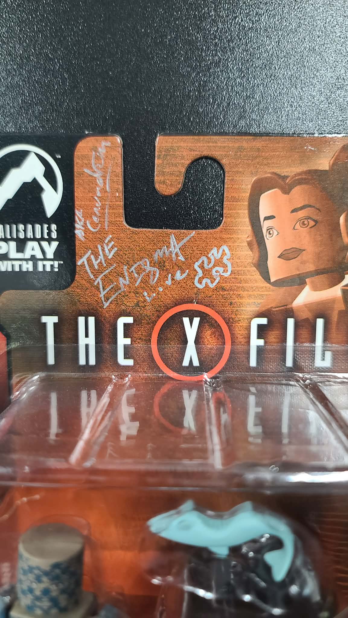 *X-Files-Palz Figure -The Conundrum - episode HUMBUG autographed by The Enigma Live