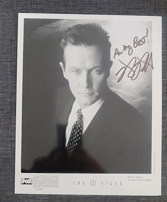 X-Files Press Photo - Autographed by Robert Patrick - (JAB)