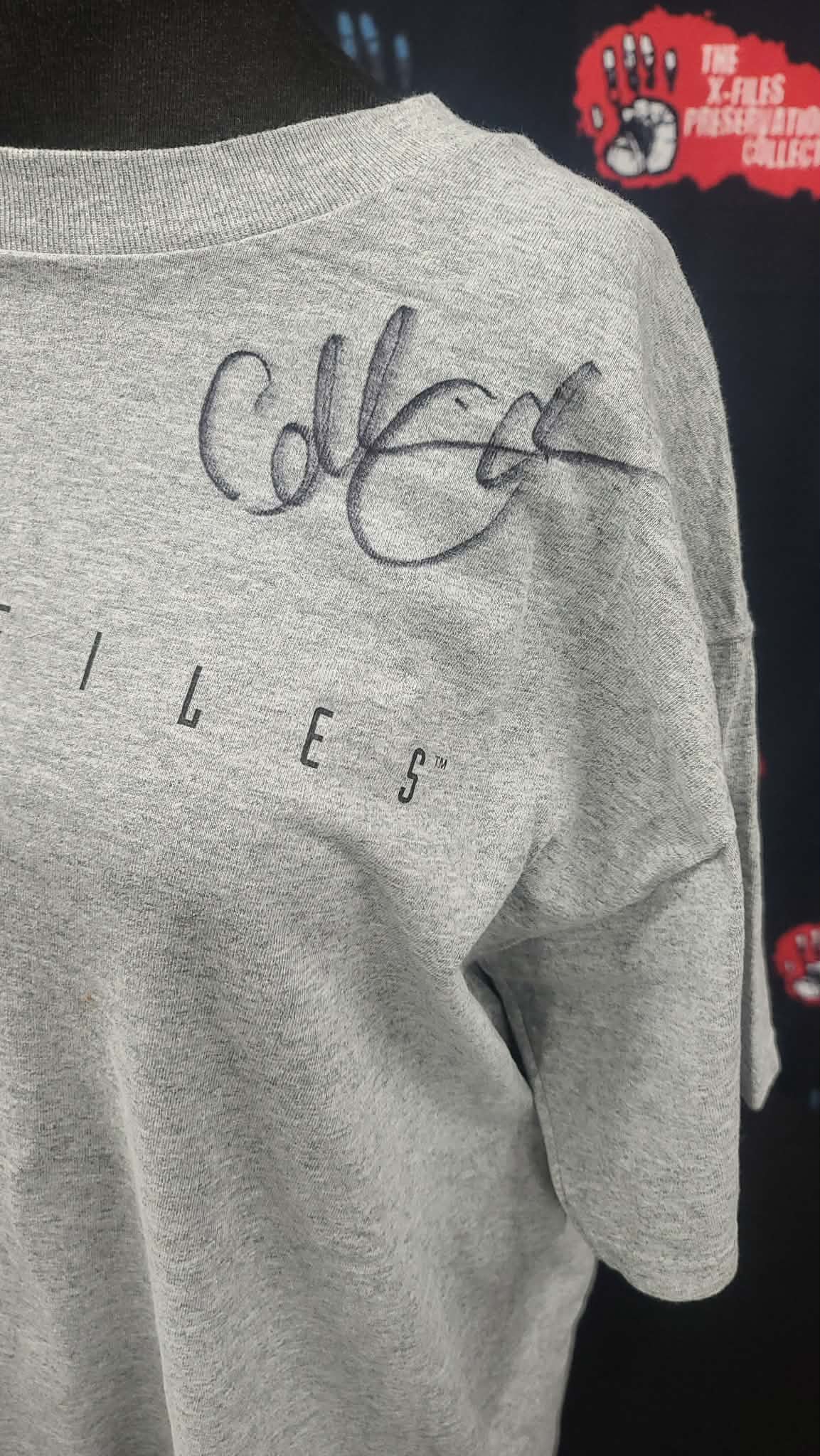 * X-Files-Gillian Anderson and David Duchovny Autographed Crew Shirt**** RARE