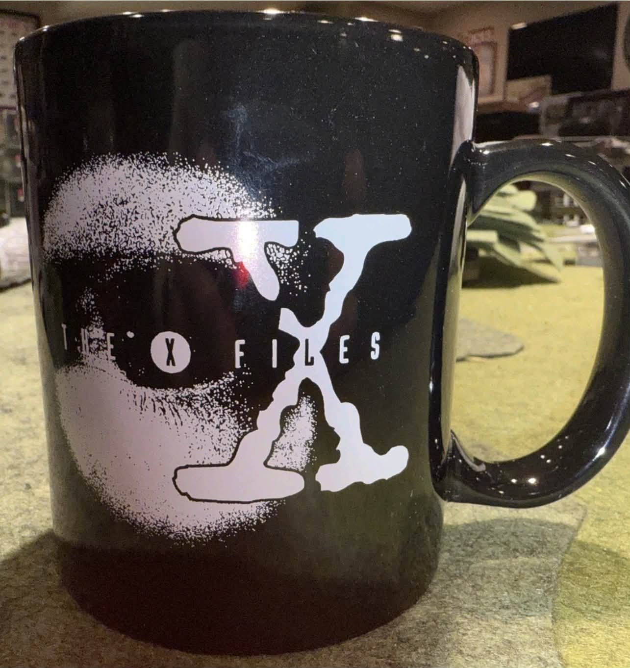 The X-Files Official Coffee Mug  Heat Changing