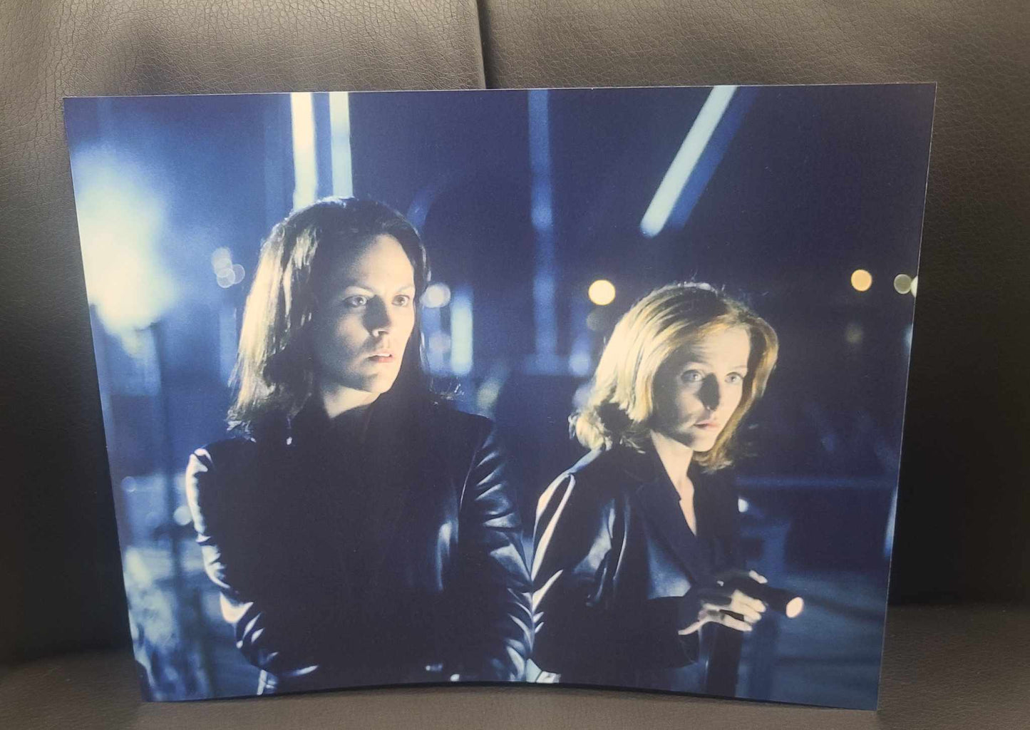 8"x10" Photo - Annabeth Gish -Agent Reyes and Gillian Anderson - Agent Scully