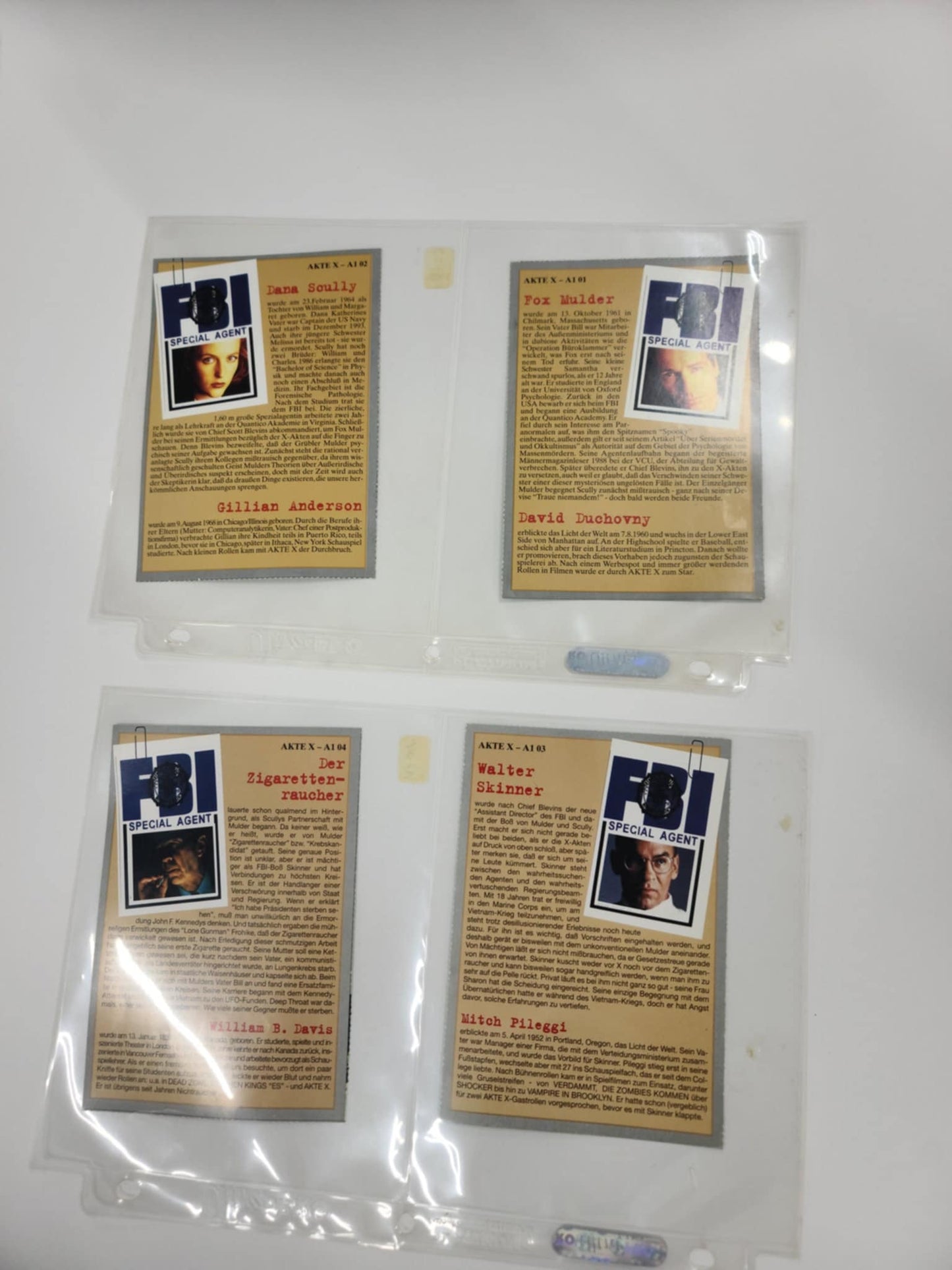 X-Files - International Tear Out Collector Cards