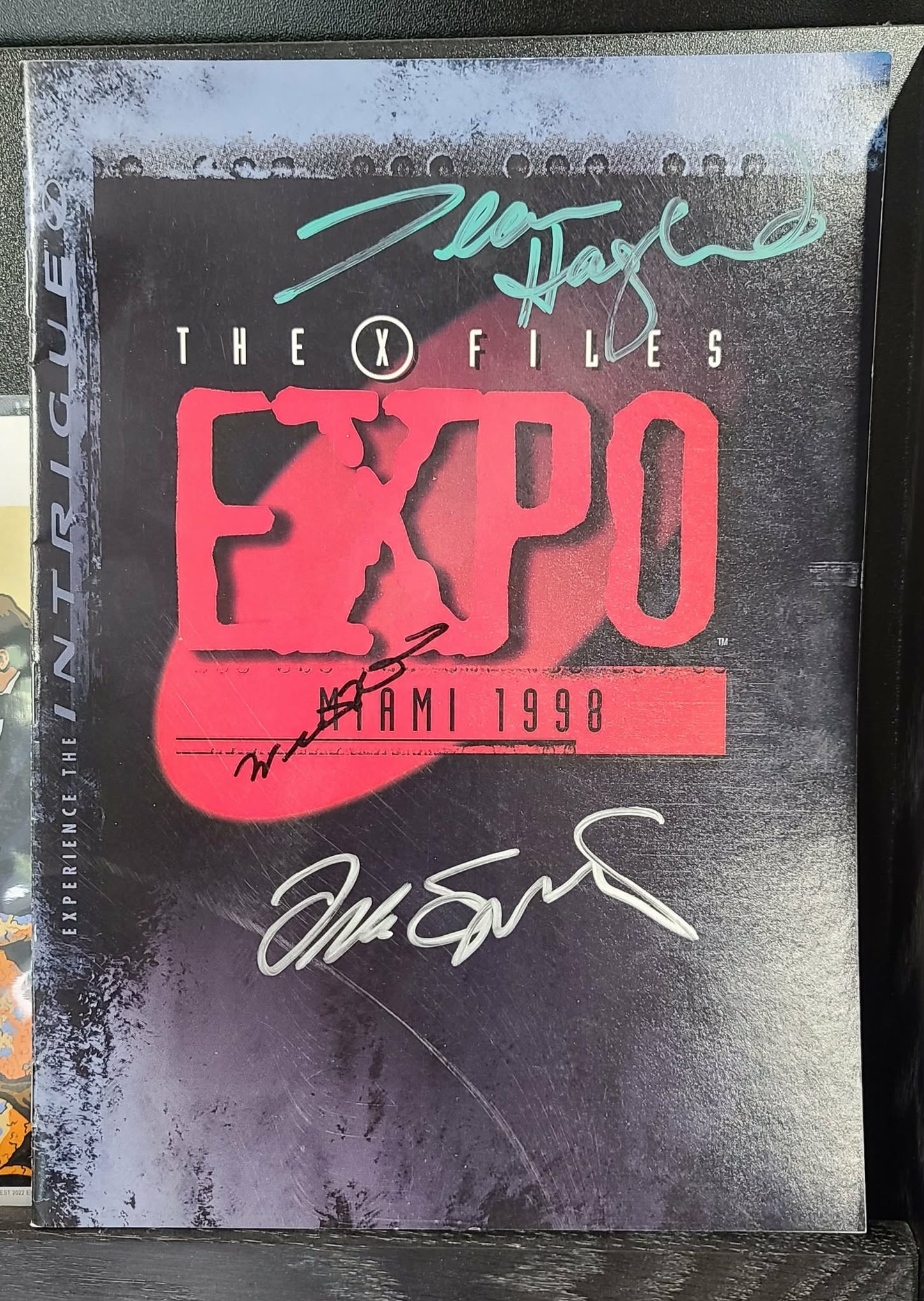 *X-Files - The X-Files EXPO Magazine - autographed by Dean Haglund, William B Davis and Frank Spotnitz