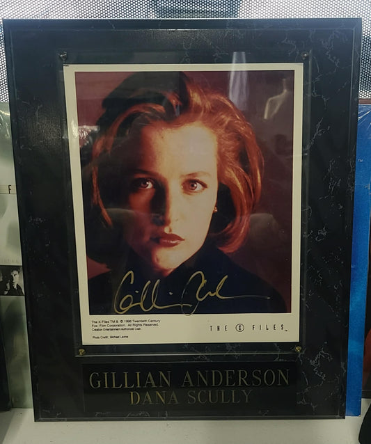 *X-Files- Photograph of Gillian Anderson-Beautifully mounted - Autographed by Gillian Anderson