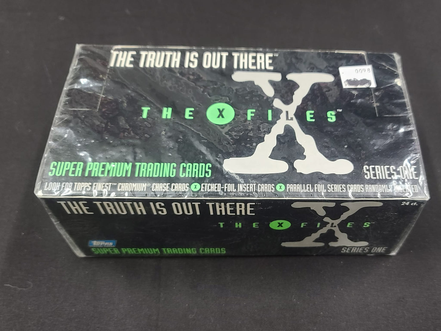 *X-Files- THE TRUTH IS OUT THERE Trading Cards -Sealed Box