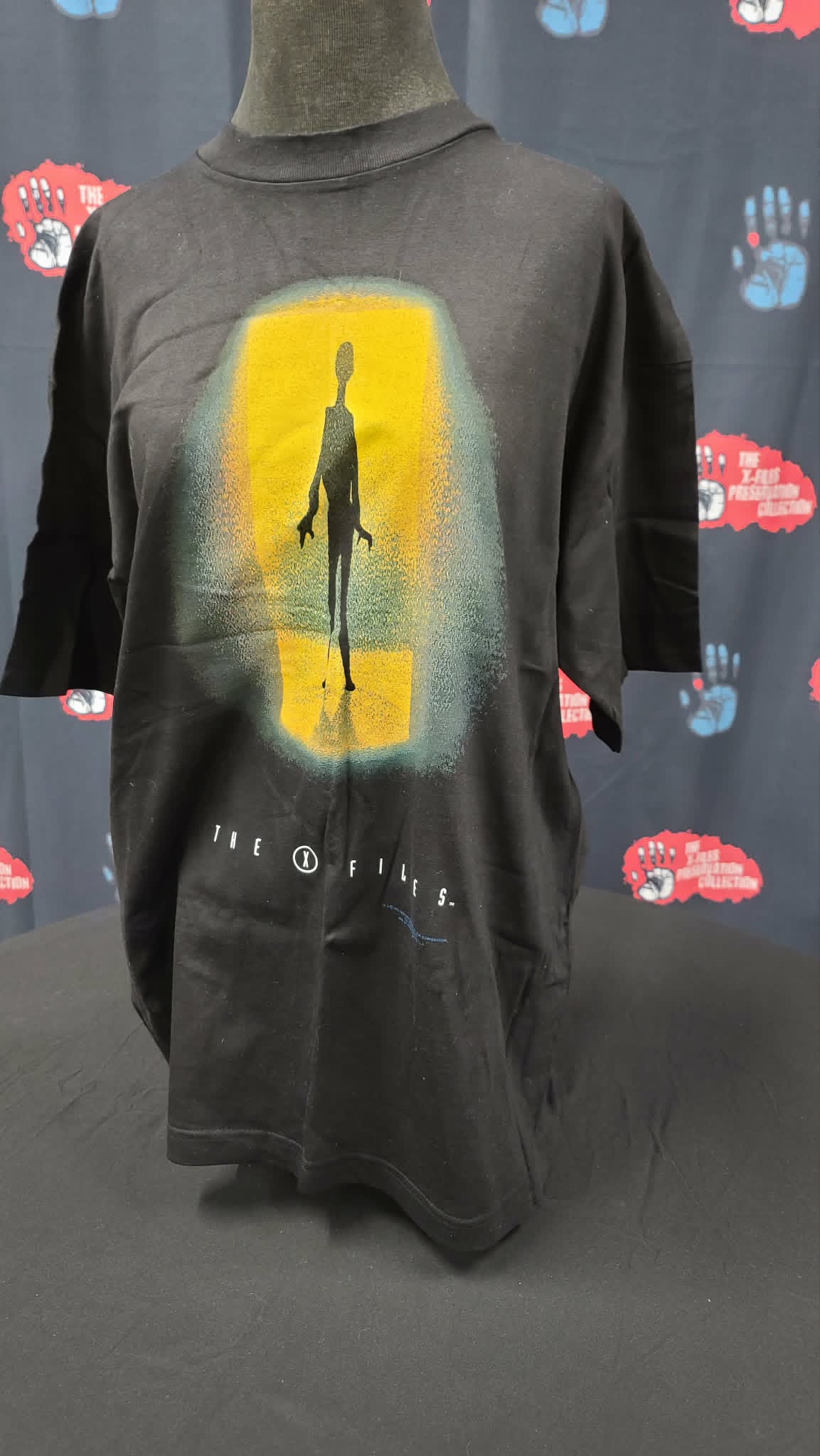 * X-Files- Yellow Alien Shirt *RARE* Stanley DeSantis (X-Files Abduction)