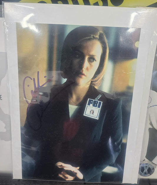 X-Files - Gillian Anderson Autographed Photo