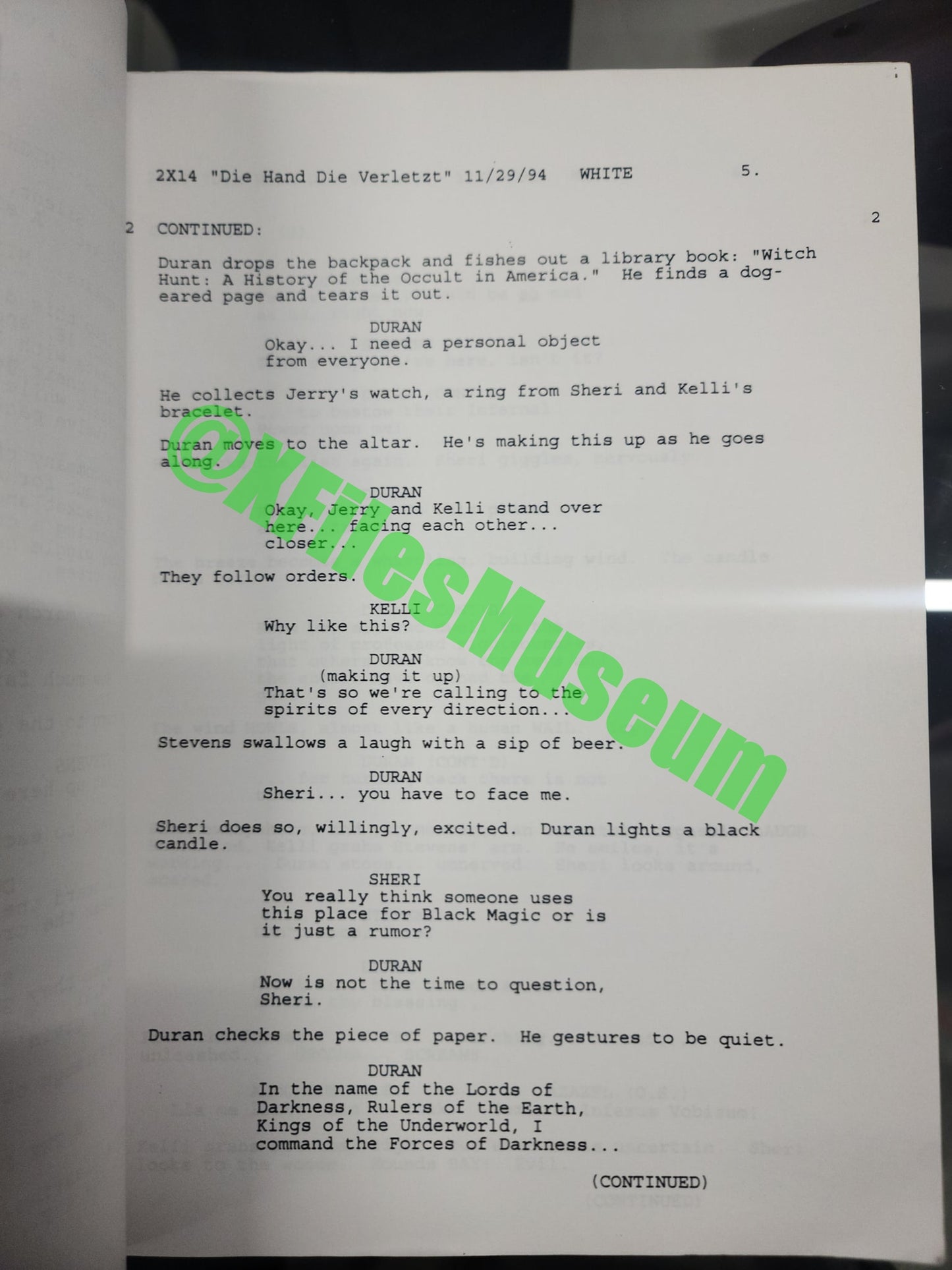 X Files Script -Episode "DIE HAND DIE" - Not Production Used