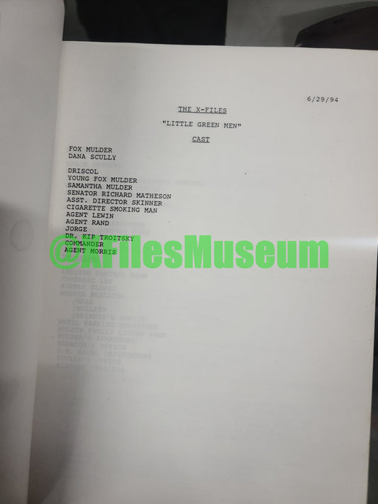 X Files Script -Episode "LITTLE GREEN MEN" - Not Production Used