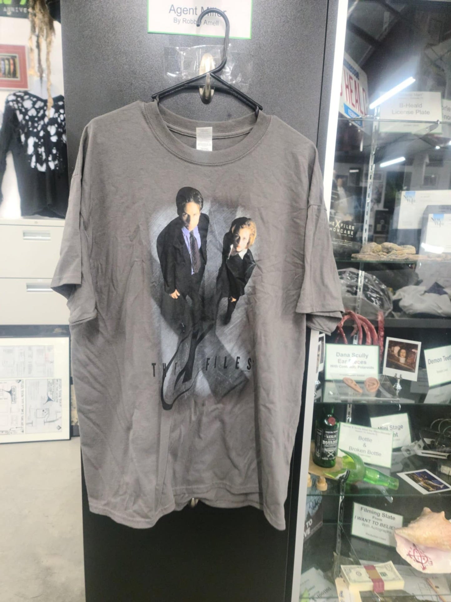 X-Files Shirt -Mulder and Scully