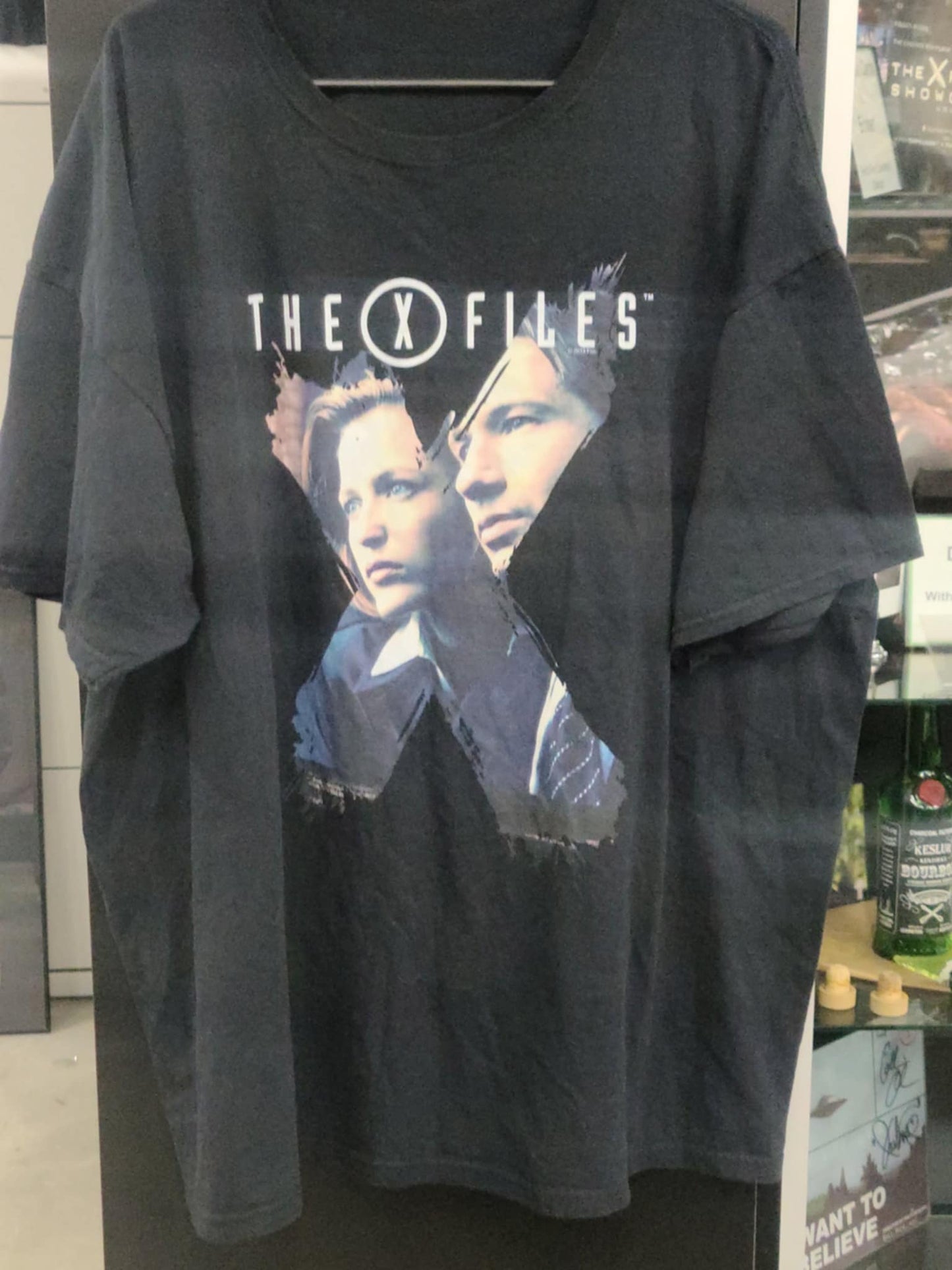 X-Files T-Shirt- Mulder and Scully
