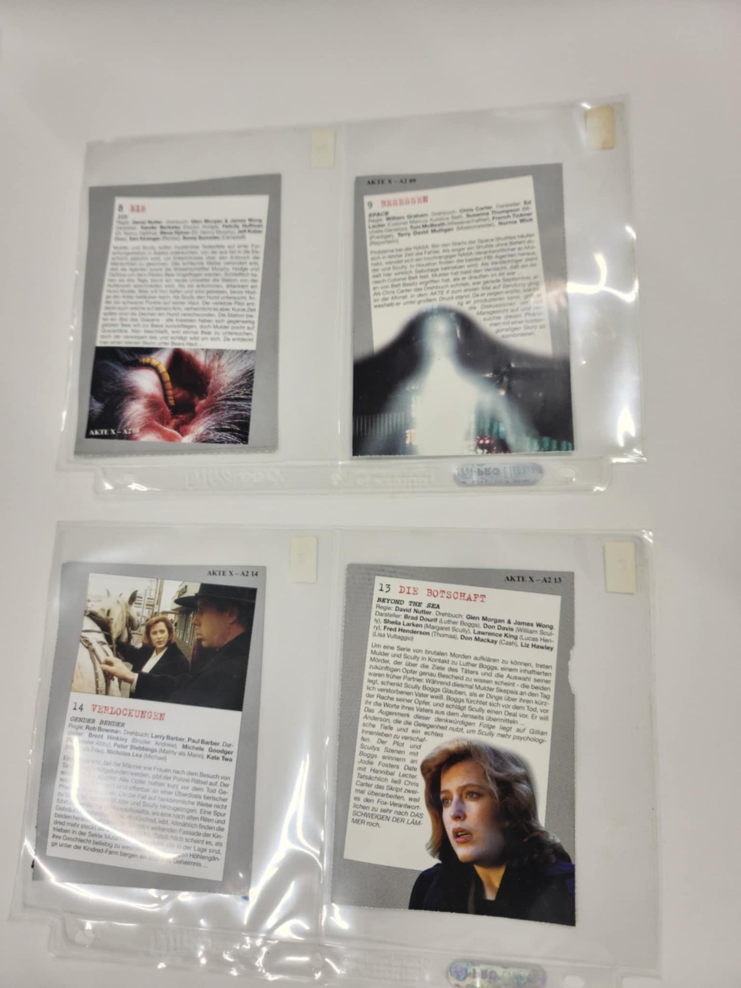 X-Files - International Tear Out Collector Cards