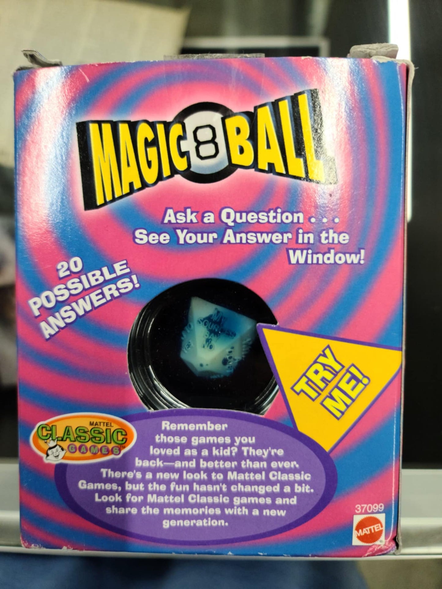 X-Files Crew Gift to Chris Carter - Magic Eight Ball