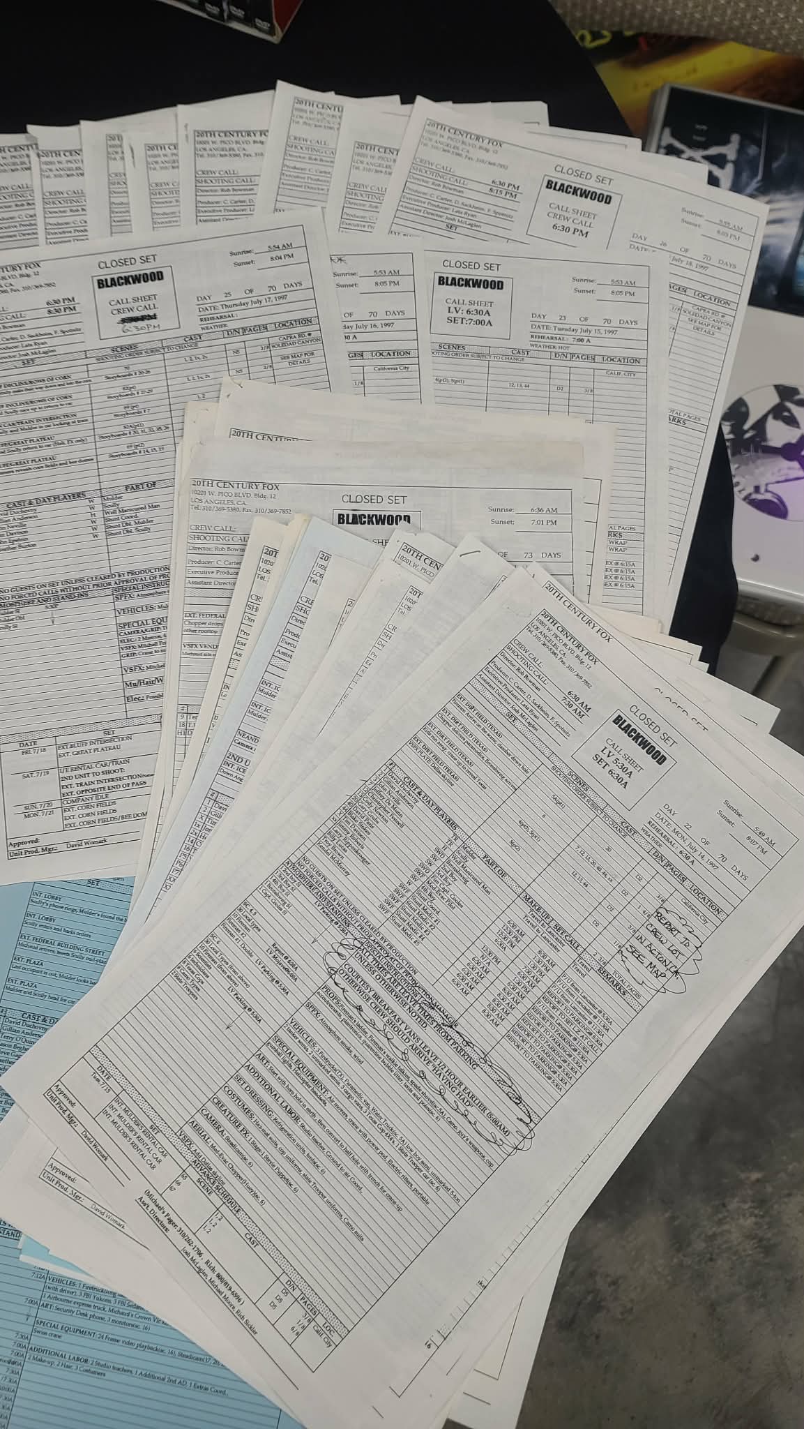 *X-Files - VERY RARE ** Blackwood / Fight The Future Original Production Call Sheets (approx. 80 ), and more