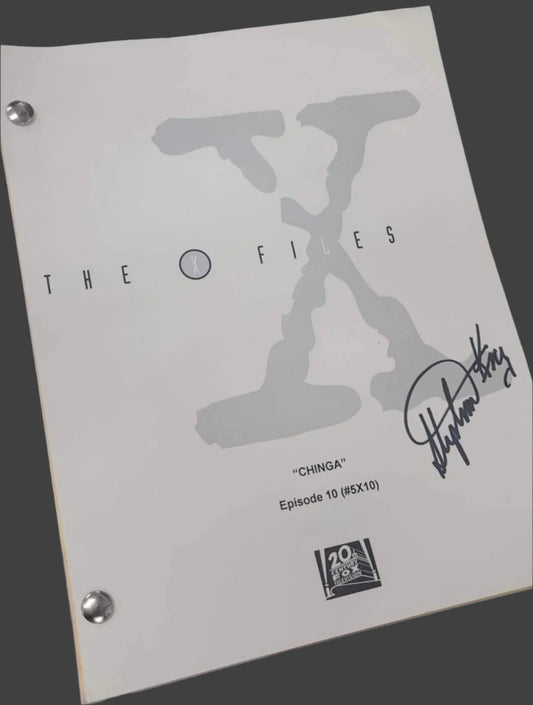 XFiles Script Cover -Episode CHINGA- Autographed by Stephen King - * Very Rare*