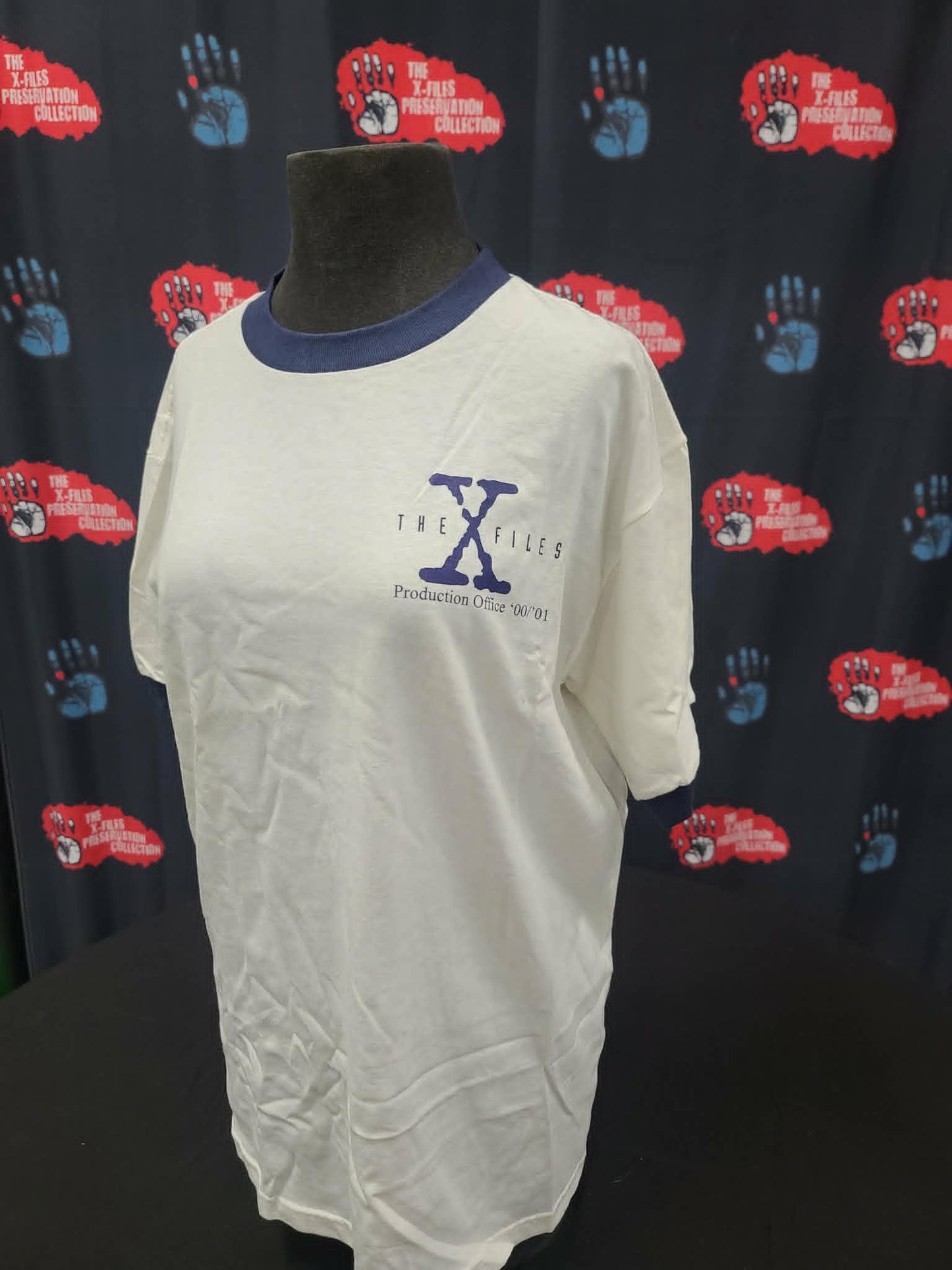 * X-Files-Production Office Mottos Crew Shirt                    Size: Medium