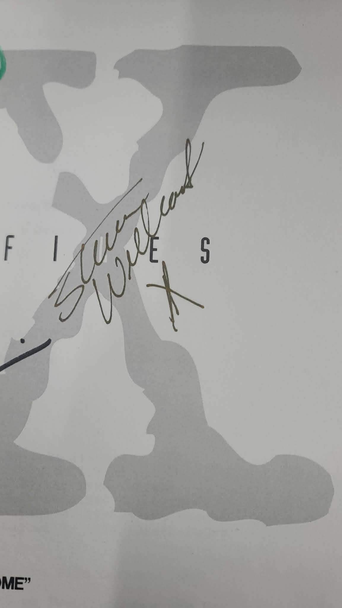 *X-Files - Original Script -episode "Home" Autographed by Mitch Pileggi / Skinner, Steven Williams/ Mr. X, Dean Haglund / Langly, Tom Braidwood/ Frohike