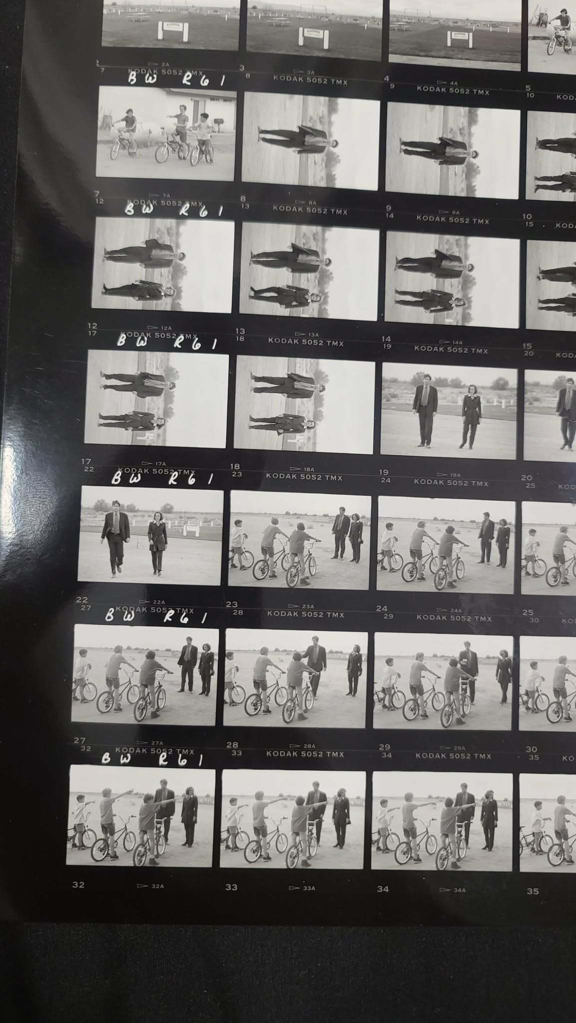 *X-Files- Original Production Used Contact Sheet - FIGHT THE FUTURE (BLACKWOOD) - Mulder & Scully playground