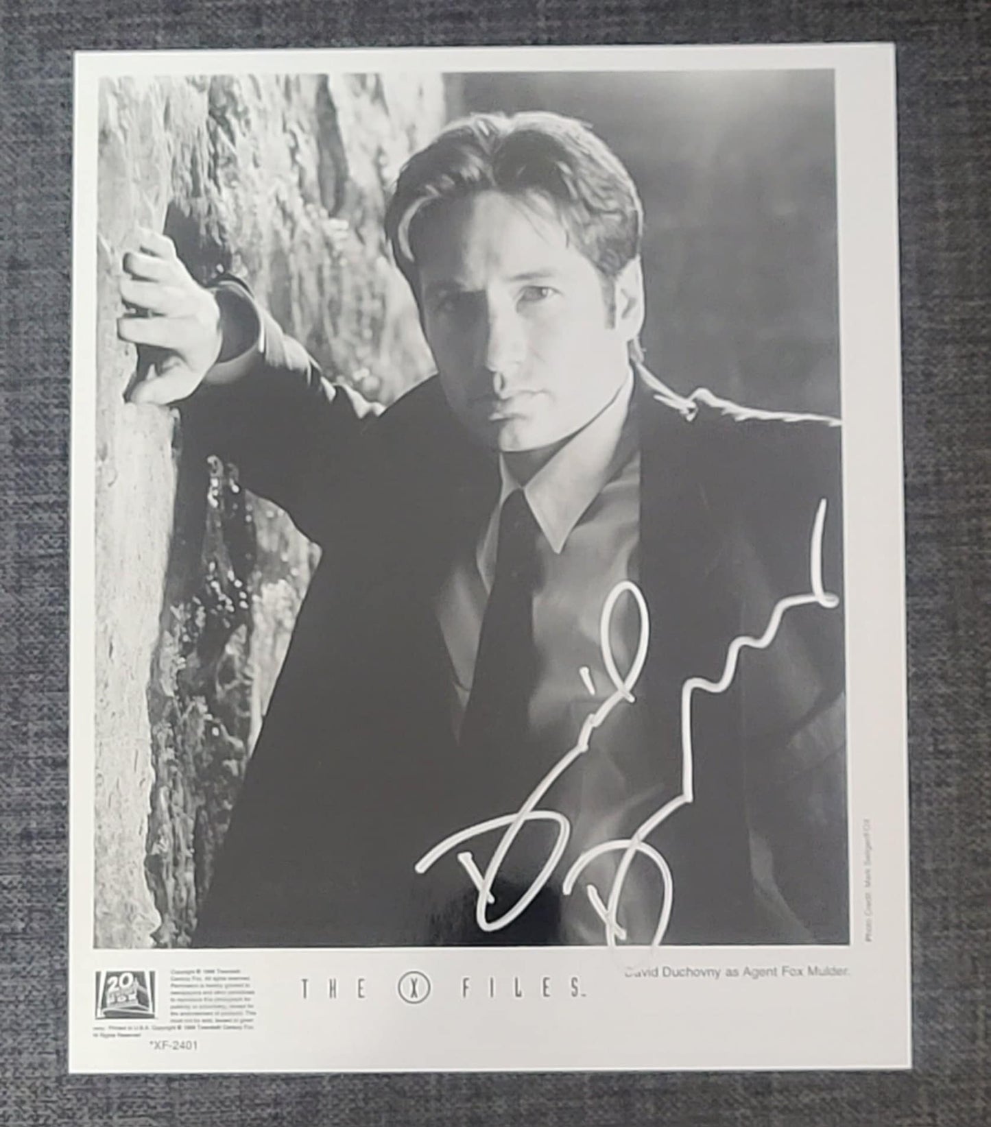 X-Files Press Photo - Autographed by David Duchovny - (JAB)